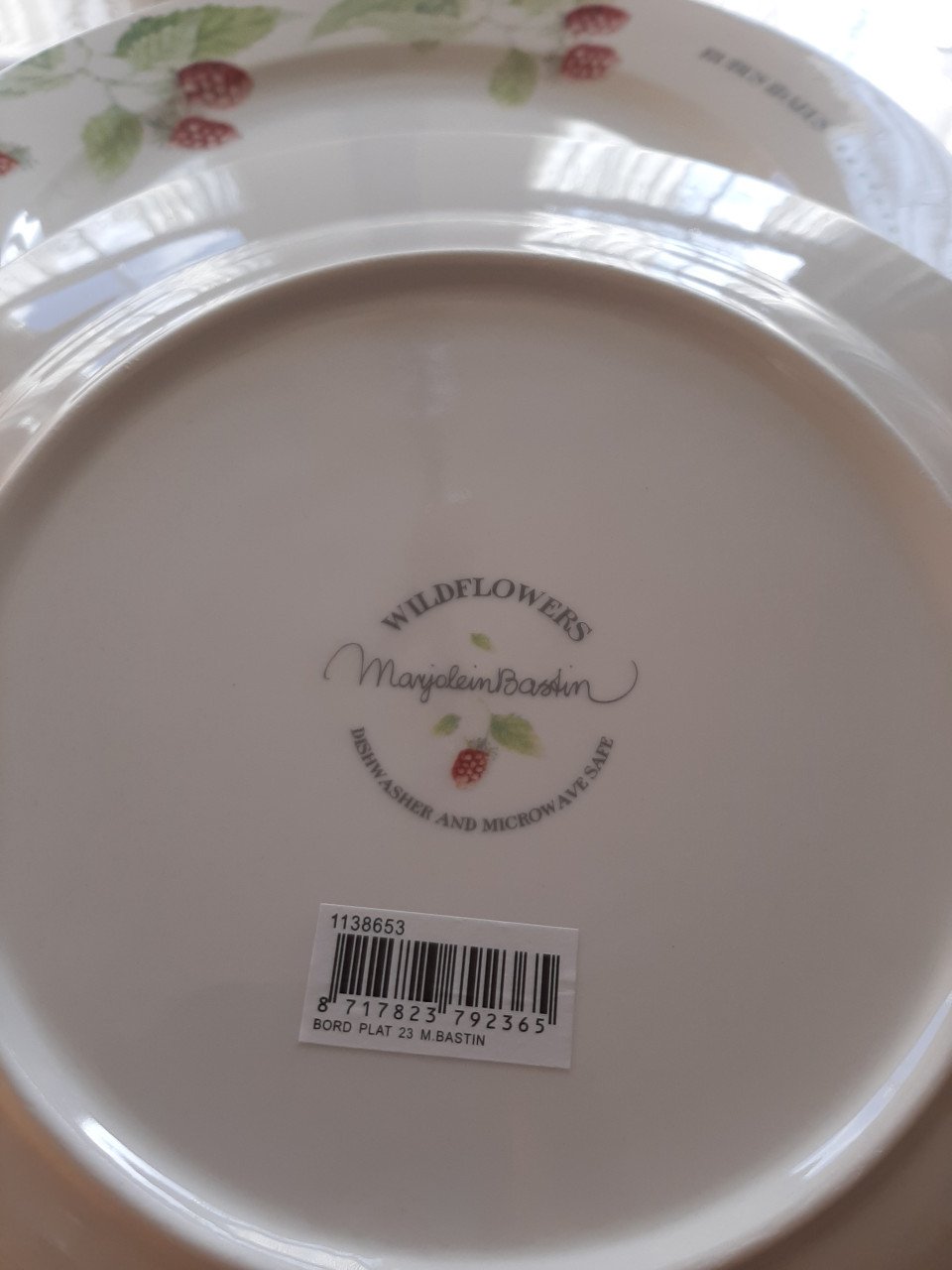 MARJOLEIN BASTIN , WILDFLOWERS - 5  BORDEN - DIAMETER 23 CM