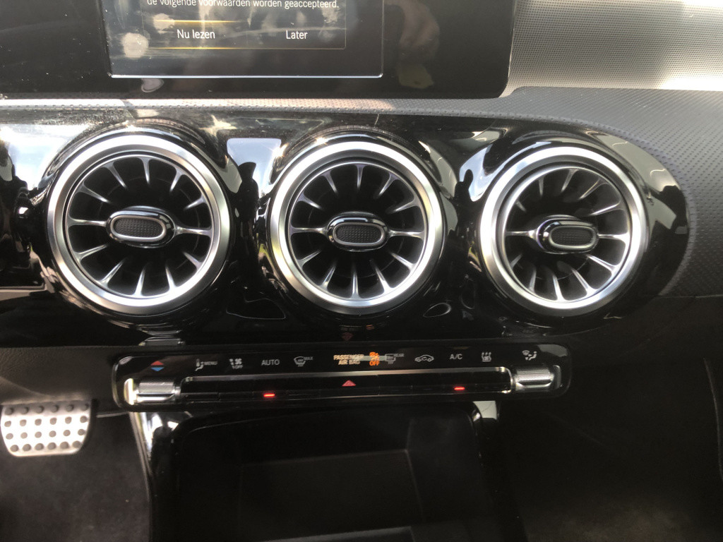 Mercedes-Benz A-Klasse 250 e business solution amg limited