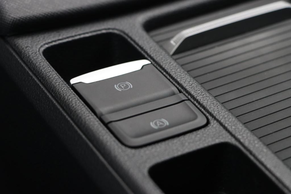 Skoda Octavia combi 1.5 tsi mhev first edition 115pk dsg7