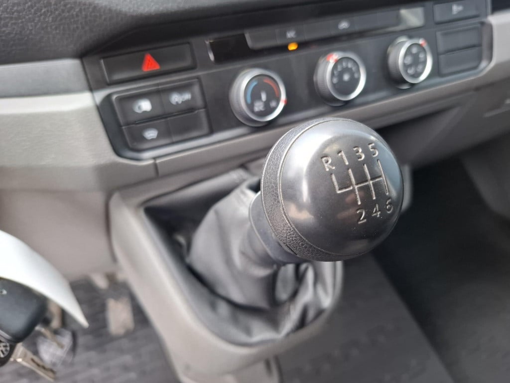 Volkswagen Crafter 35 2.0 tdi l3h3 highline airco / cruise controle / navi 
