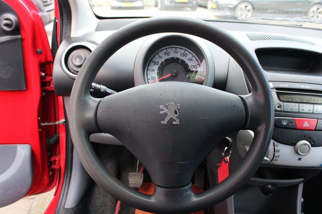 Peugeot 107 1.0-12v xs