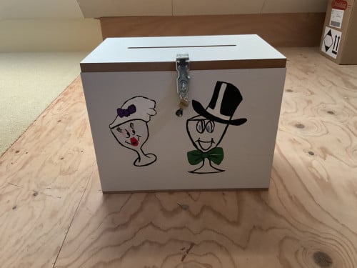 Kist voor kaarten huwelijk