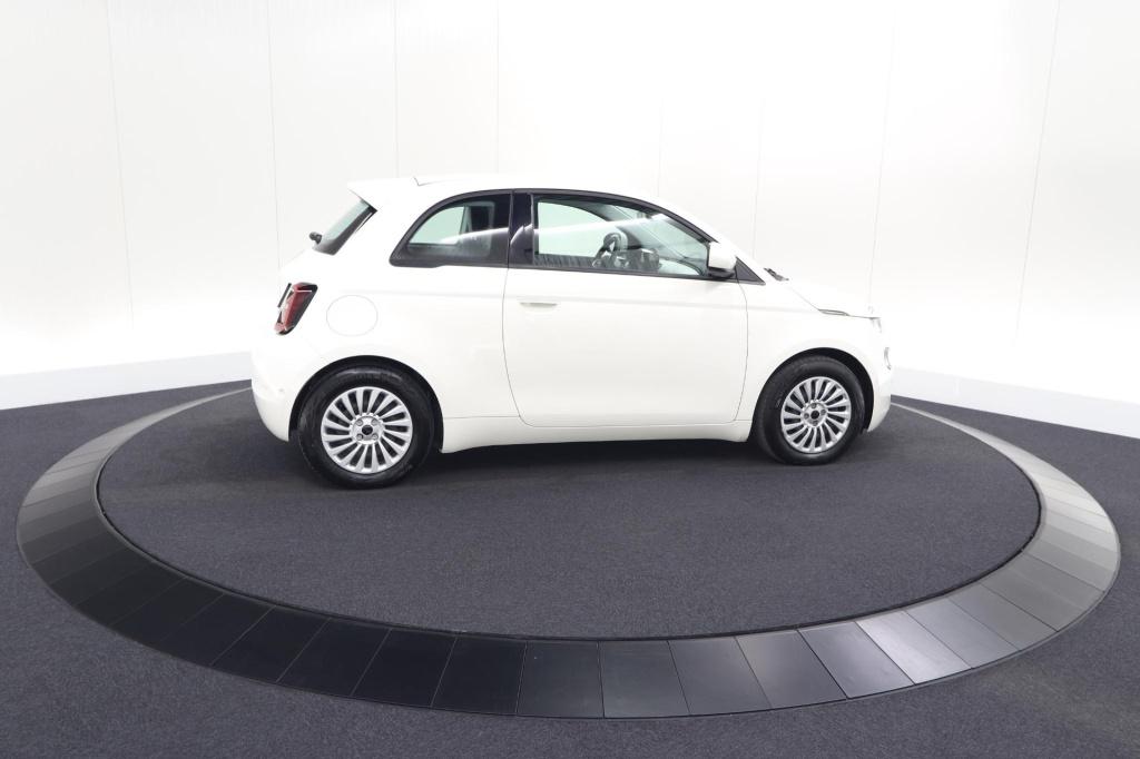 Fiat 500 urban 42 kwh | soh 96.8% | 3 fase laadfunctie | camera | apple car