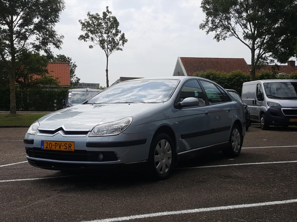 Citroen C5 1.8 16v ligne prestige climate control | parkeersensoren achter 