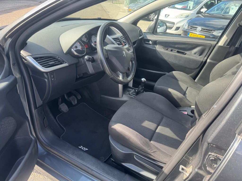 Peugeot 207 sw 1.4 vti xs