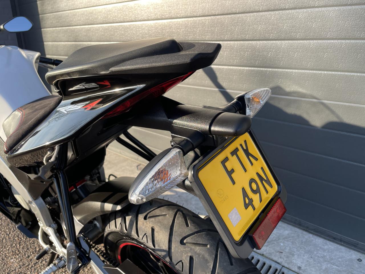 Aprilia RS4 50 schakelbrommer
