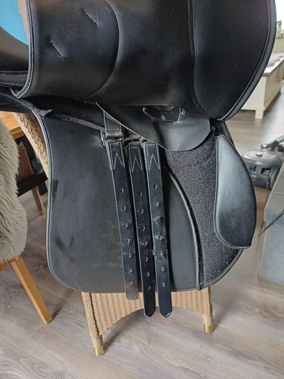 Veelzijdigheidszadel norton 17 inch