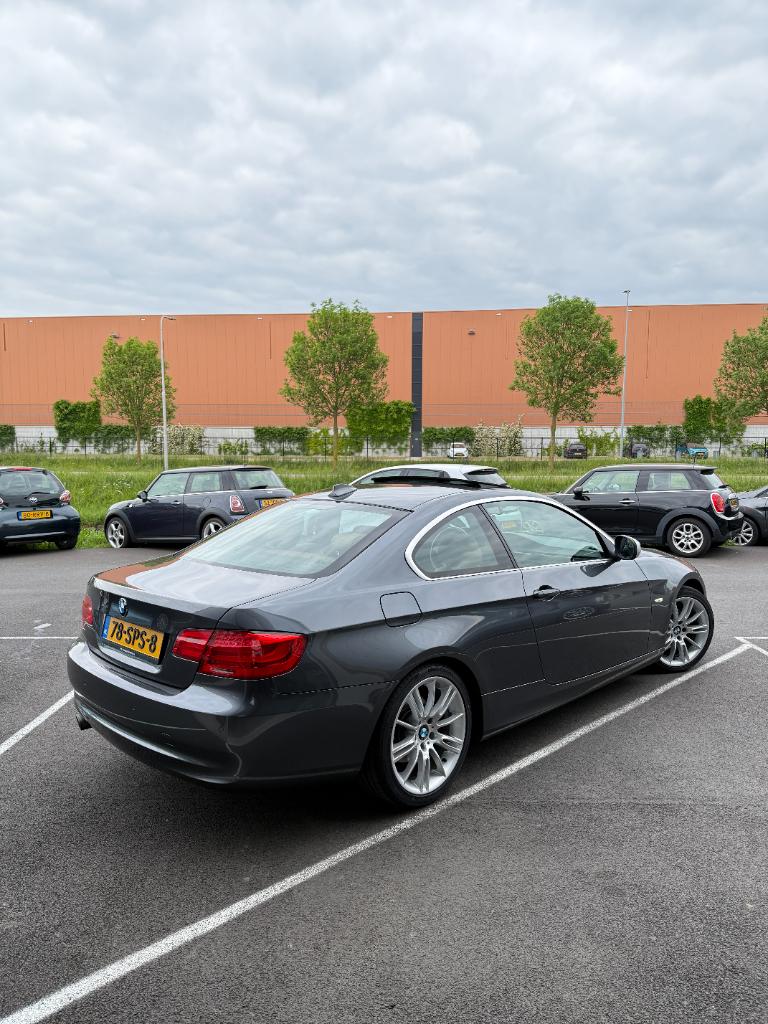 BMW 3-serie e92 320i corporate lease mineralgrey edition
