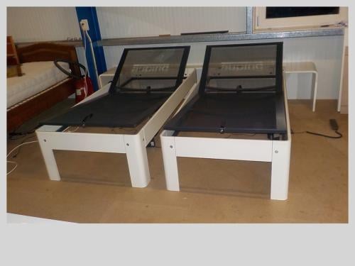 2 Auping ledikanten + 2 elektrische auping spiralen + 2 auping tafeltjes