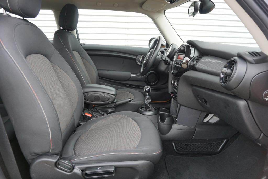 Mini 3-deurs 1.2 one airco / stoelverw. / bt / elektr. ramen / lm velgen