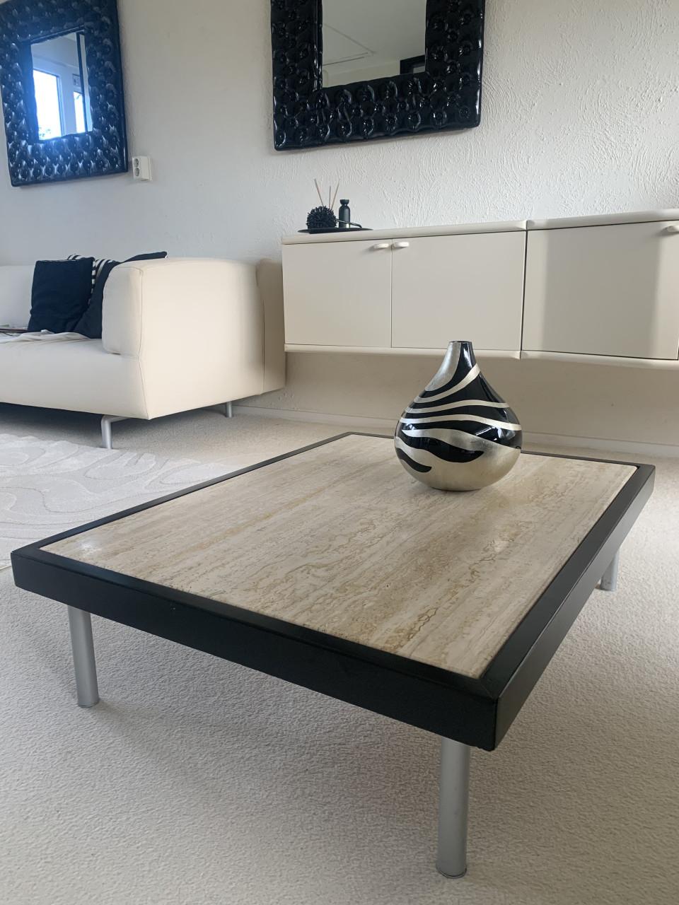 Salontafel met travertin blad