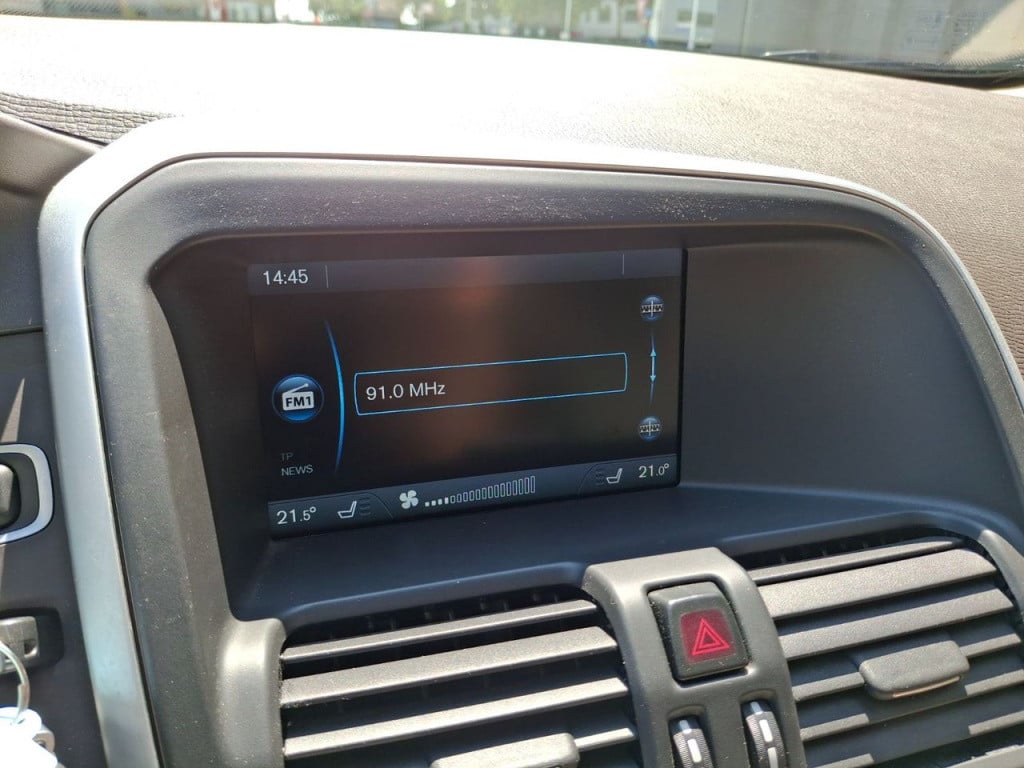 Volvo XC60 2.0 t5 kinetic xenon | leder | dealer onderhouden!