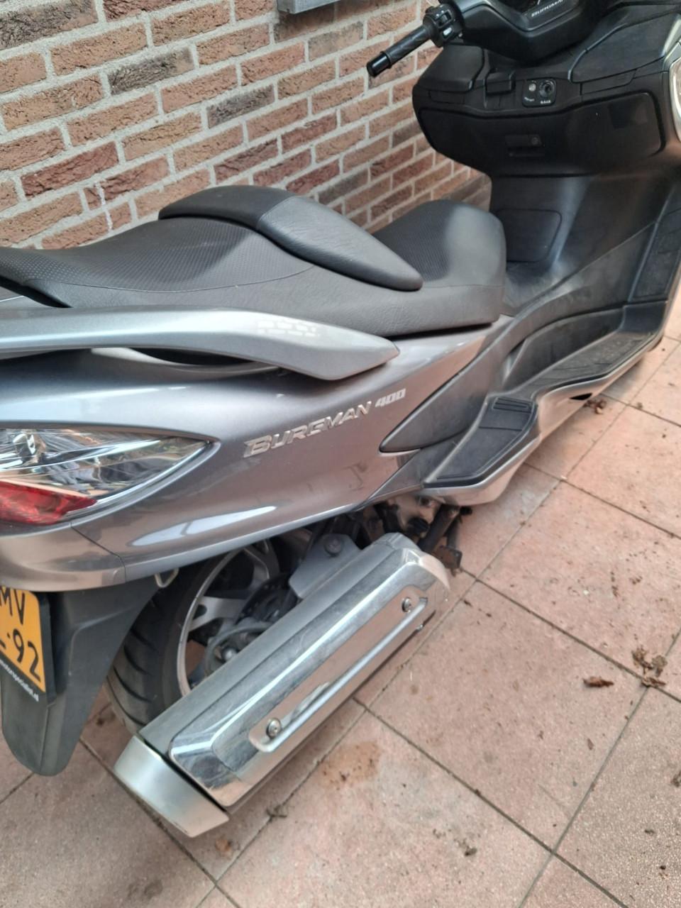 Te koop: Suzuki 400 brugman  motorscooter  2009  zilver  2650 euro