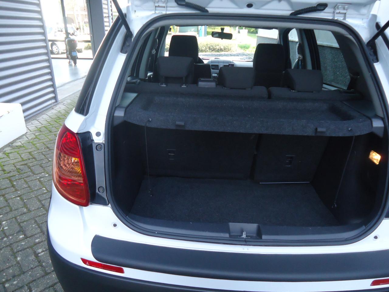 FIAT SEDICI 16-16V 5DRS  2WD