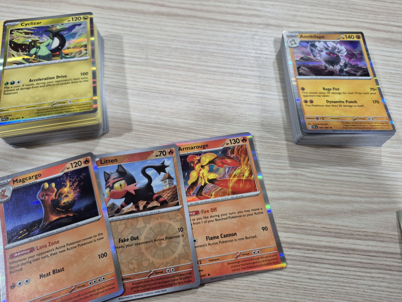Hele mooie partij van 500+ pokemon kaarten.