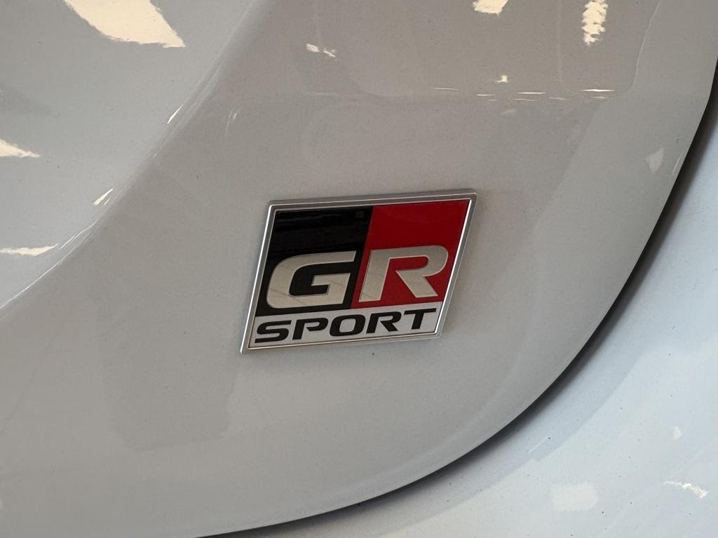 Toyota Yaris 1.5 hybrid gr sport| head-up| stoel.verw| adap.cruise| camera