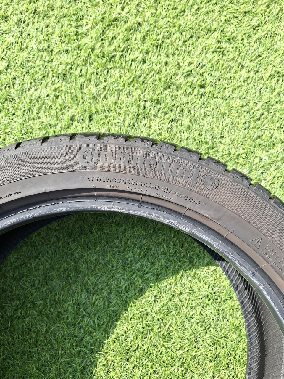 4 Continental Winterbanden 235x45 R19