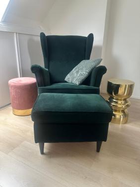 Relaxfauteuil met bijzettafeltje en krukje
