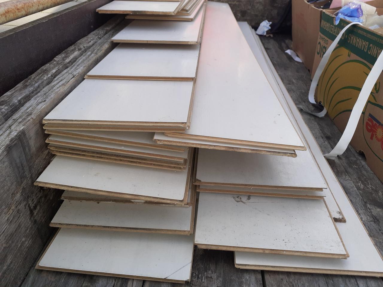 LAMINAAT wit KUNStSTOF  - 3X 5 = 15 M2