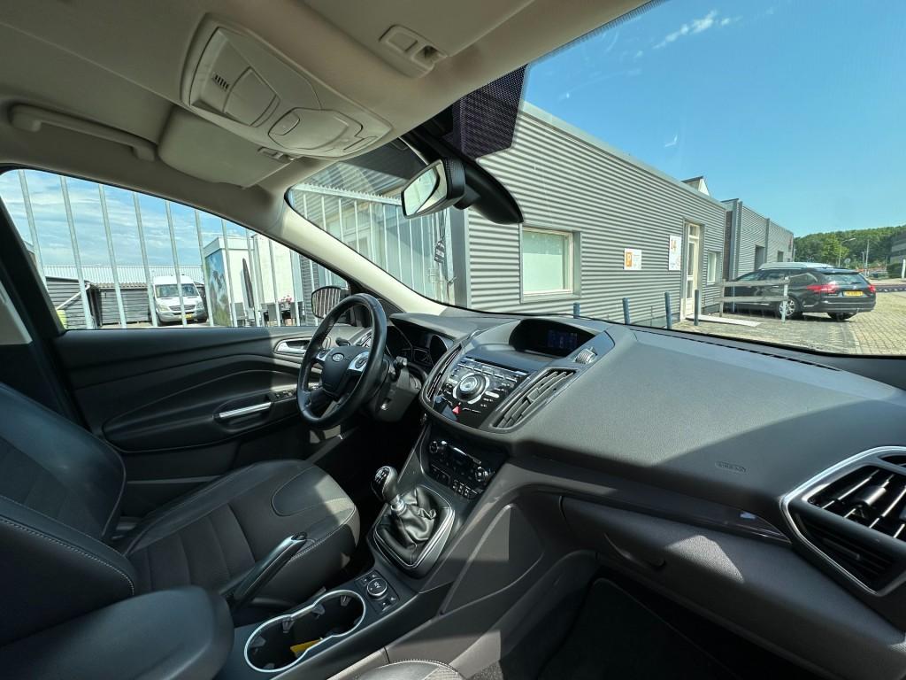 Ford Kuga 1.6 titanium trekhaak pdc stoelverwarming