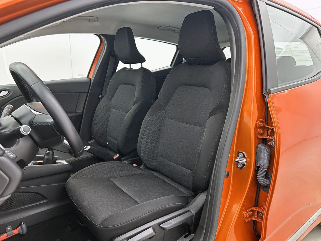 Renault Clio 1.0 tce zen | parkeer sensoren | cruise control | navigatie | 