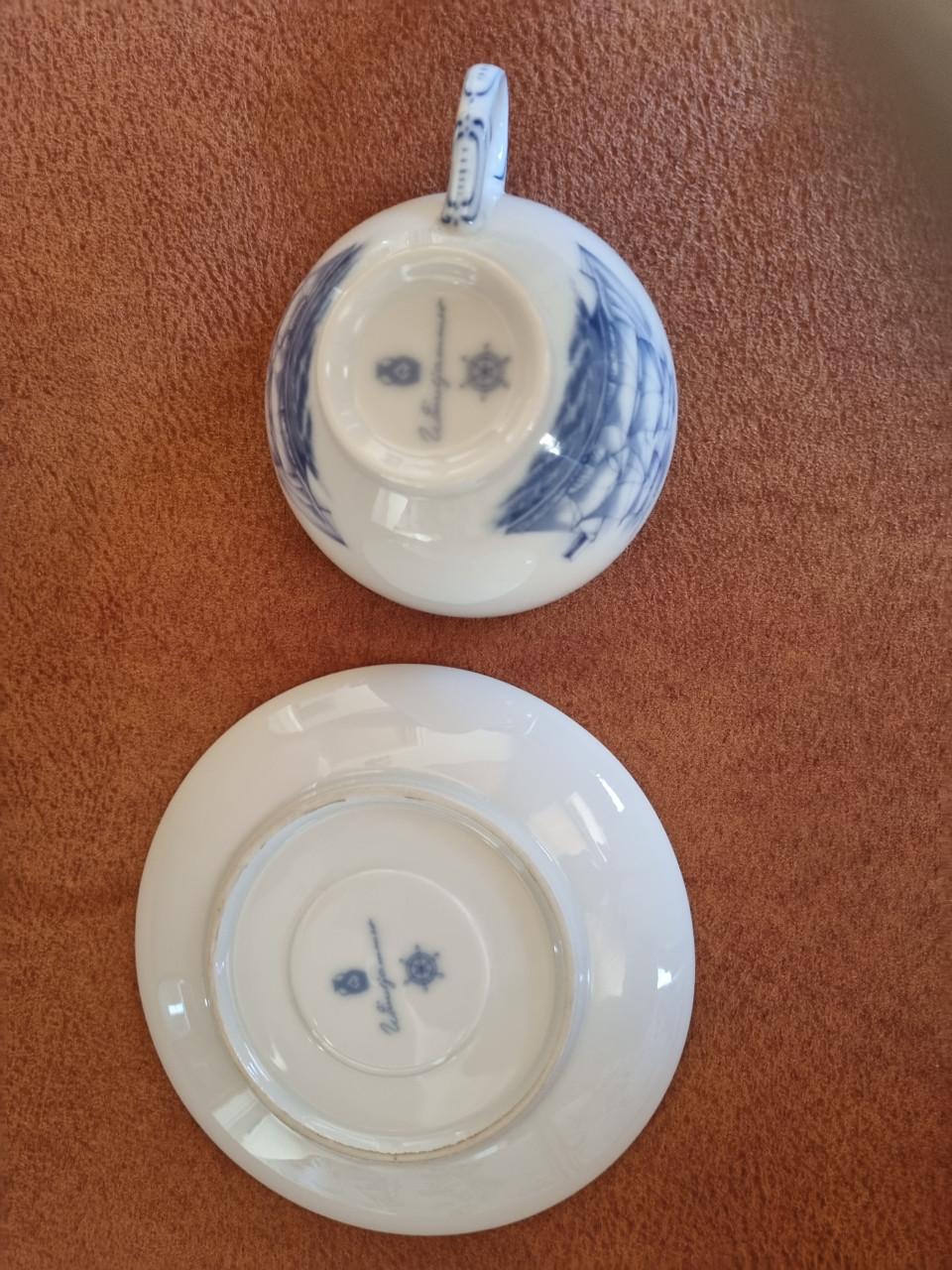 2 porseleinen kop en schotels windjammer