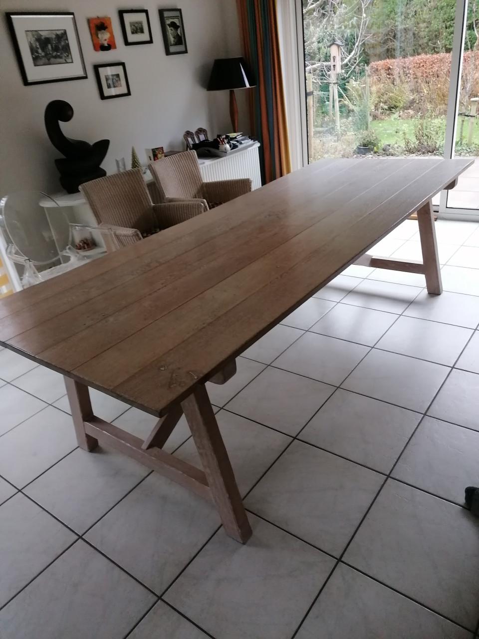 Eetkamer tafel, massief hout, white wash. Lengte 260 cm. Breedte 100cm.
