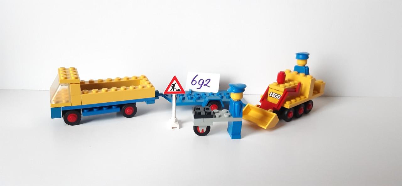 Lego Construction 692: Road Repair Crew : vintage