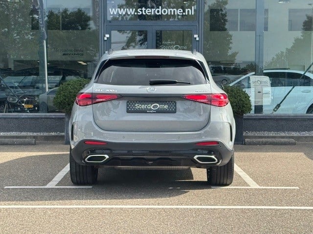 Mercedes-Benz Glc 300e 4matic amg line l panoramadak l night l memory l weg