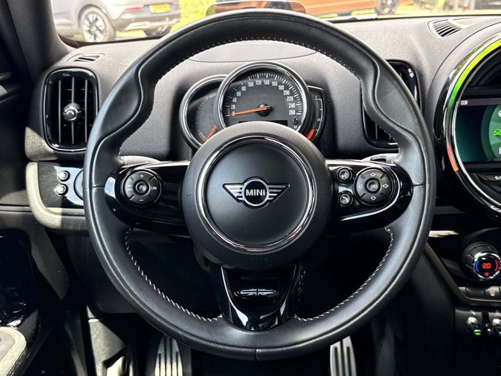 Mini Countryman mini 2.0 cooper s e all4 jcw | nl-auto | 1e eig | btw | pan