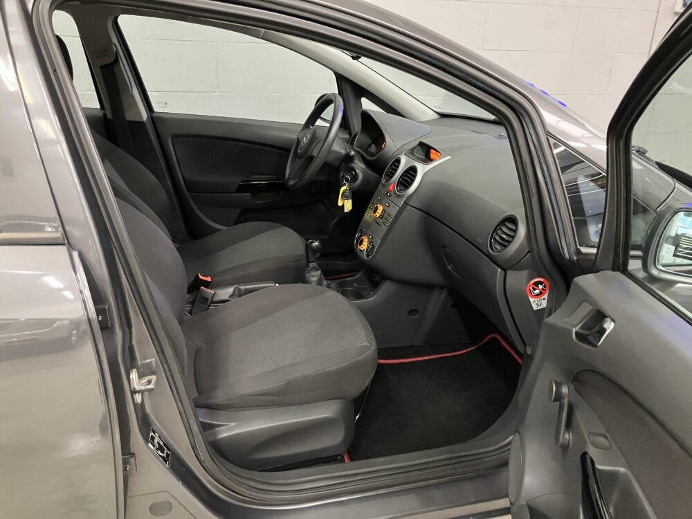 Opel Corsa 1.2-16V '111' Edition