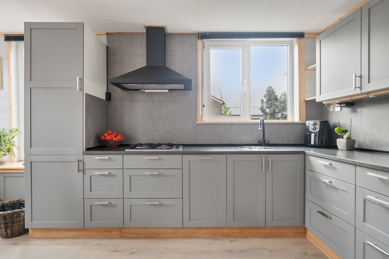 Fluistertip, half vrijstaande woning met fijne tuin, schuur, overkapping