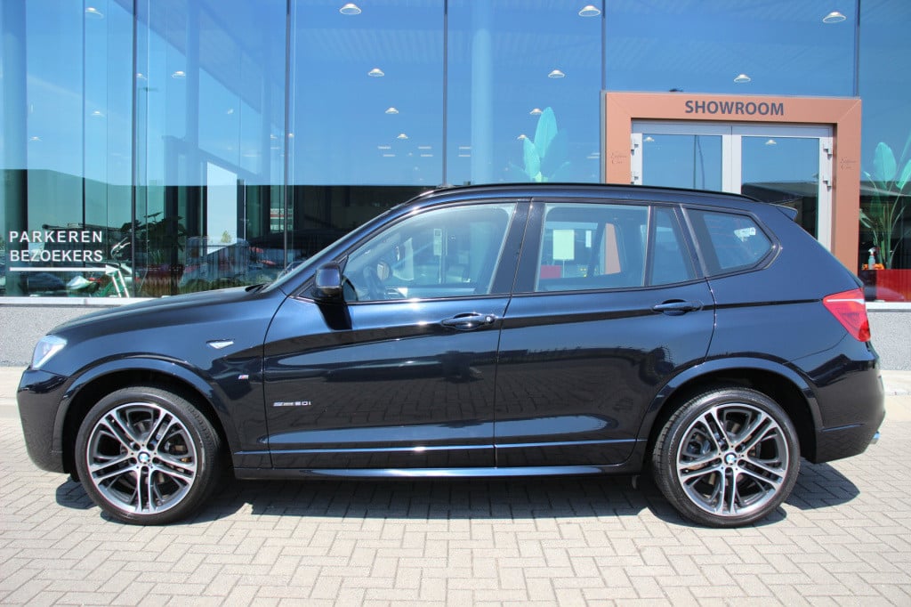 BMW X3 sdrive20i centennial high executive | m pakket | pano | leder | head