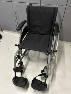 Te Koop Transport Rolstoel inklapbaar (geen luchtbanden)