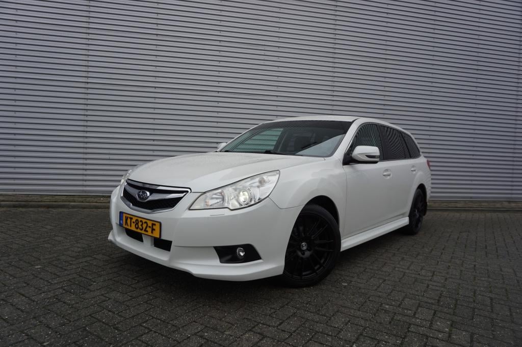 Subaru Legacy touring wagon 2.0i intro automaat - climate / navi / cruise /