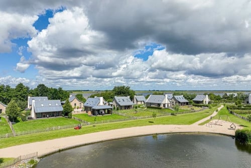 Mooie vakantievilla aan de Oesterdam in Tholen