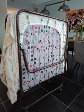 Bed 1 persoons opklap