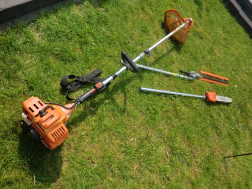 Multitool  bosmaaier zaag heggenschaar