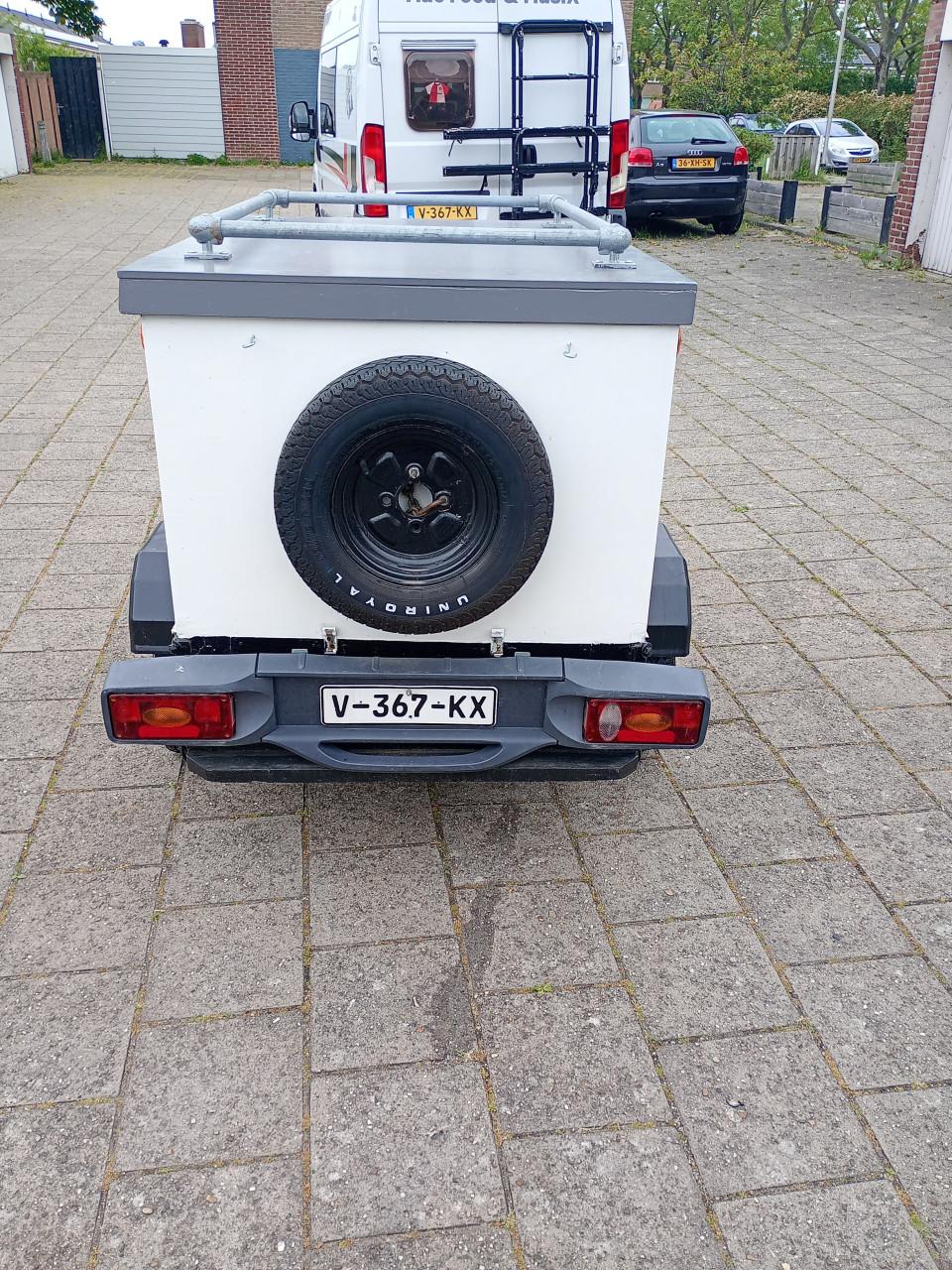Aanhanger gesloten