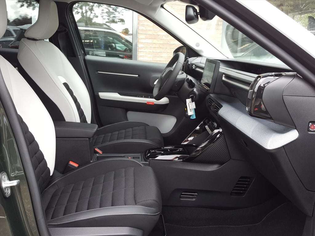 Citroen C3 Aircross hybrid 145pk e-dcs max navigatie | apple carplay & andr