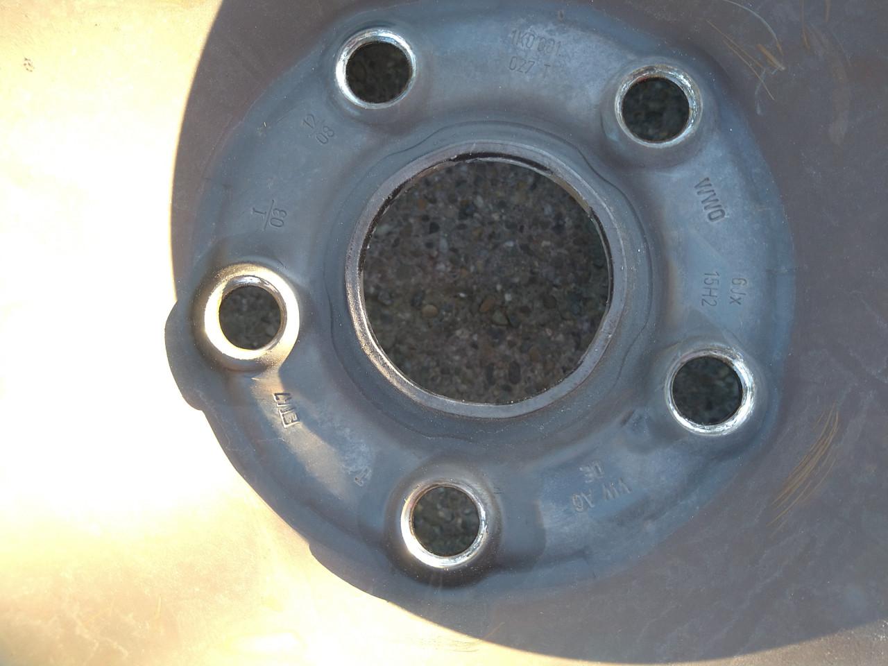 Volkswagen 6 15 inch velgen met wieldoppen