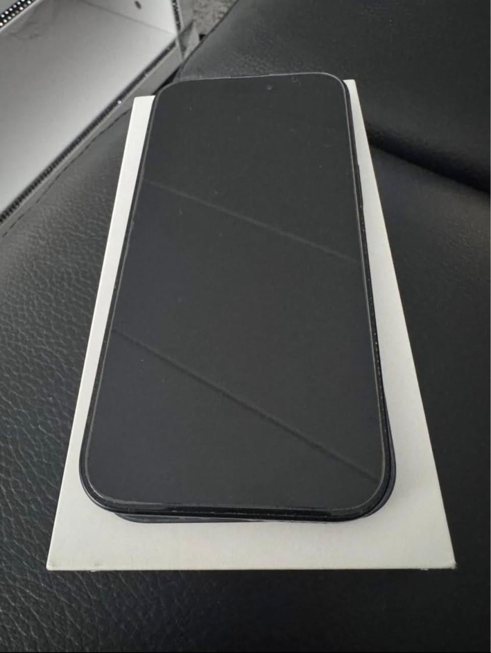 IPhone 15 Zwart - 128 GB