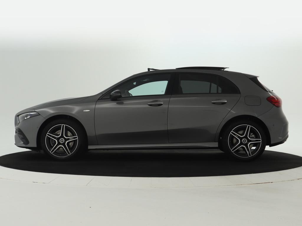 Mercedes-Benz A-Klasse 250 e business solution amg | nightpakket | parkeerp
