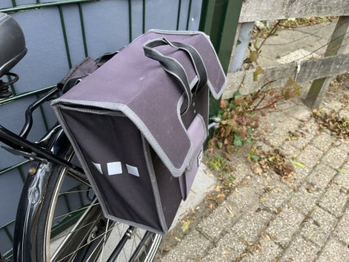 Fietstas enkel met fietspompje