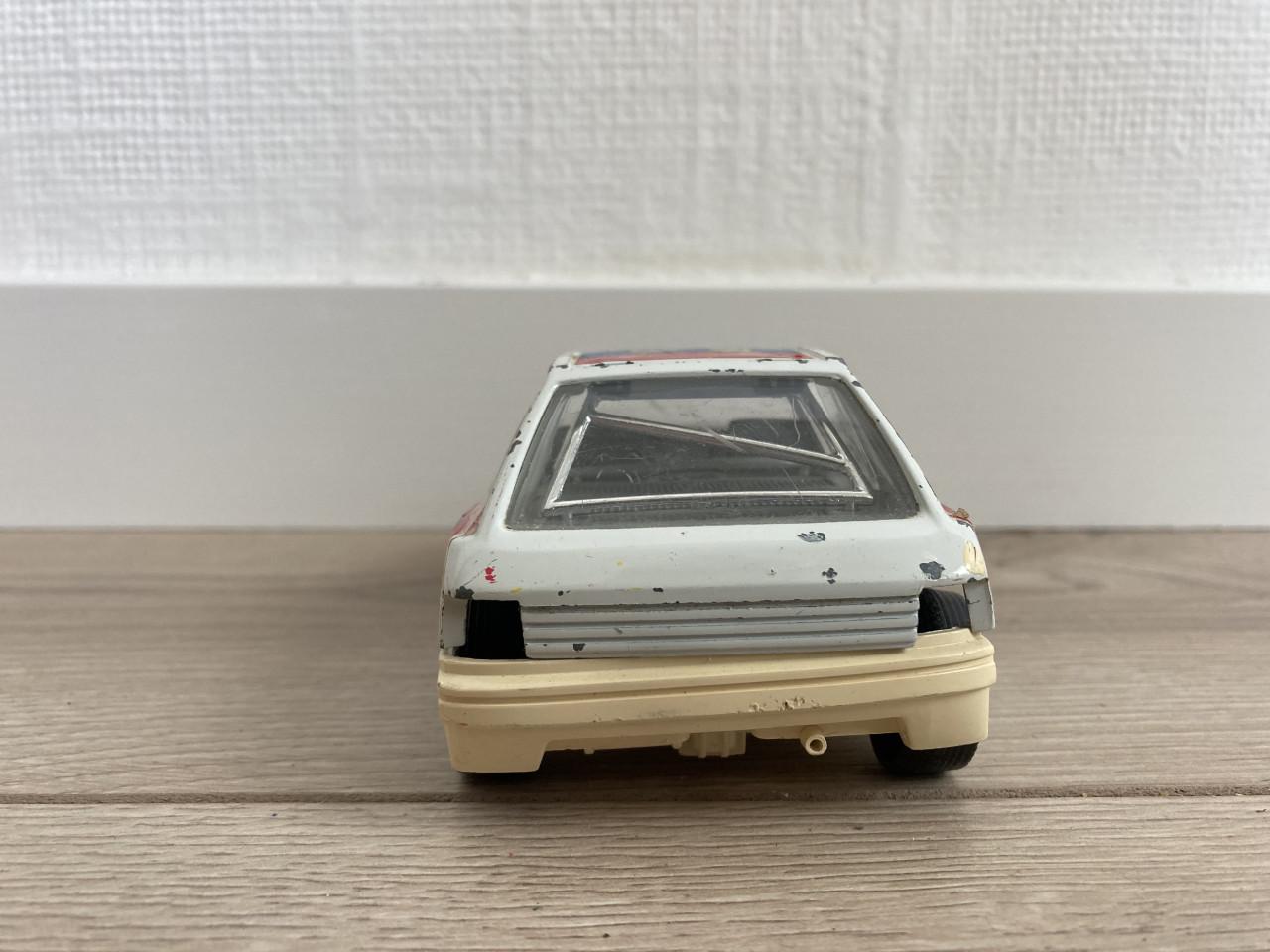 4x Revell 1:24 en Bburago