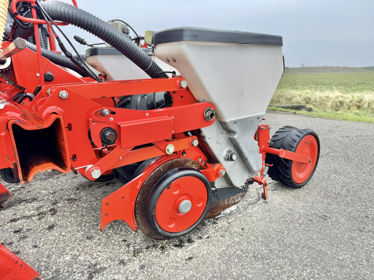 Maïsplanter Kuhn 4 rijen, zeer compleet!