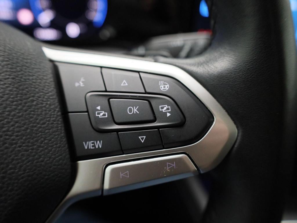 Volkswagen Golf 1.0 etsi life | automaat | panorama dak | virtual cockpit |