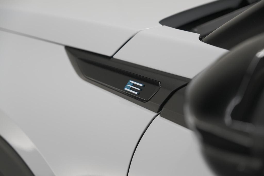 Peugeot E-2008 ev gt 50 kwh | 11 kw laadfunctie | 360 camera | dodehoekdete