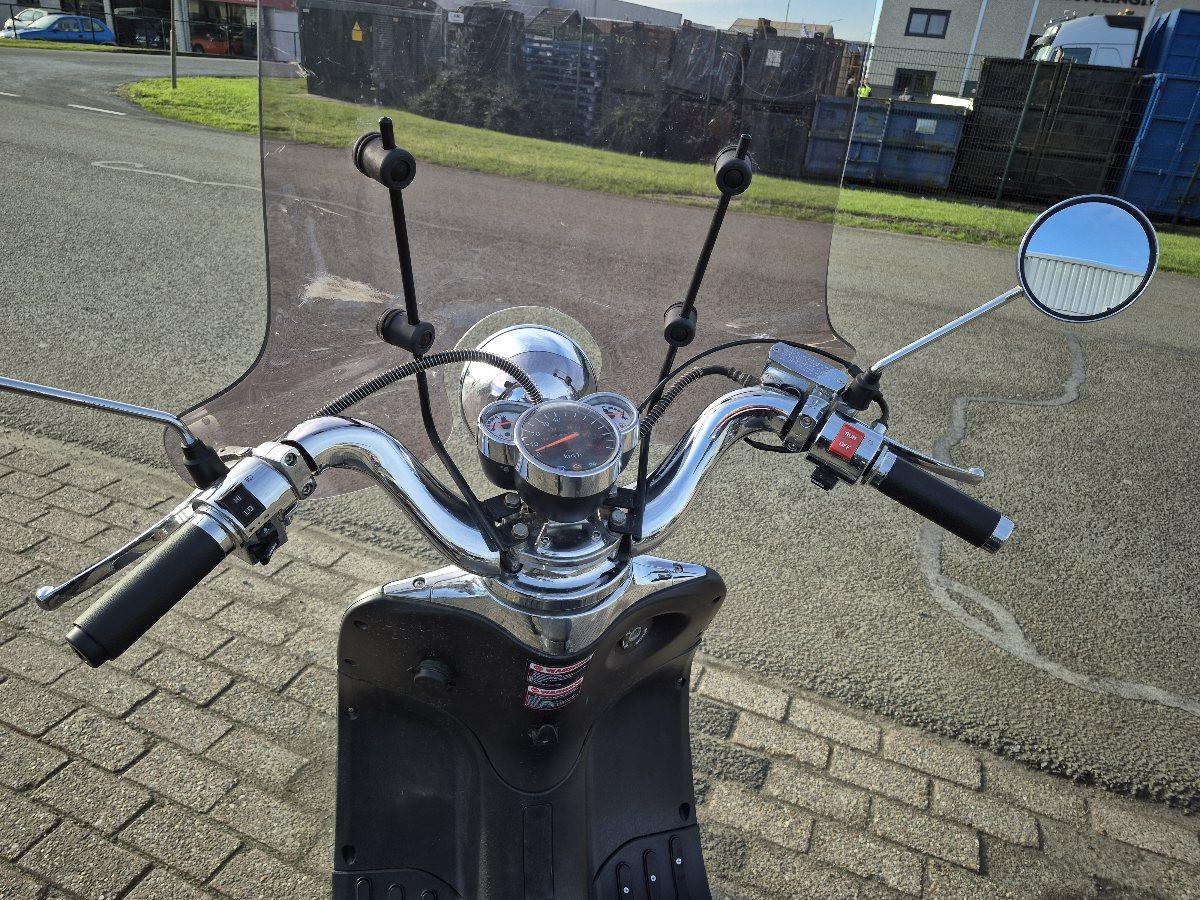 BTC Legend Scooter uit 2019
