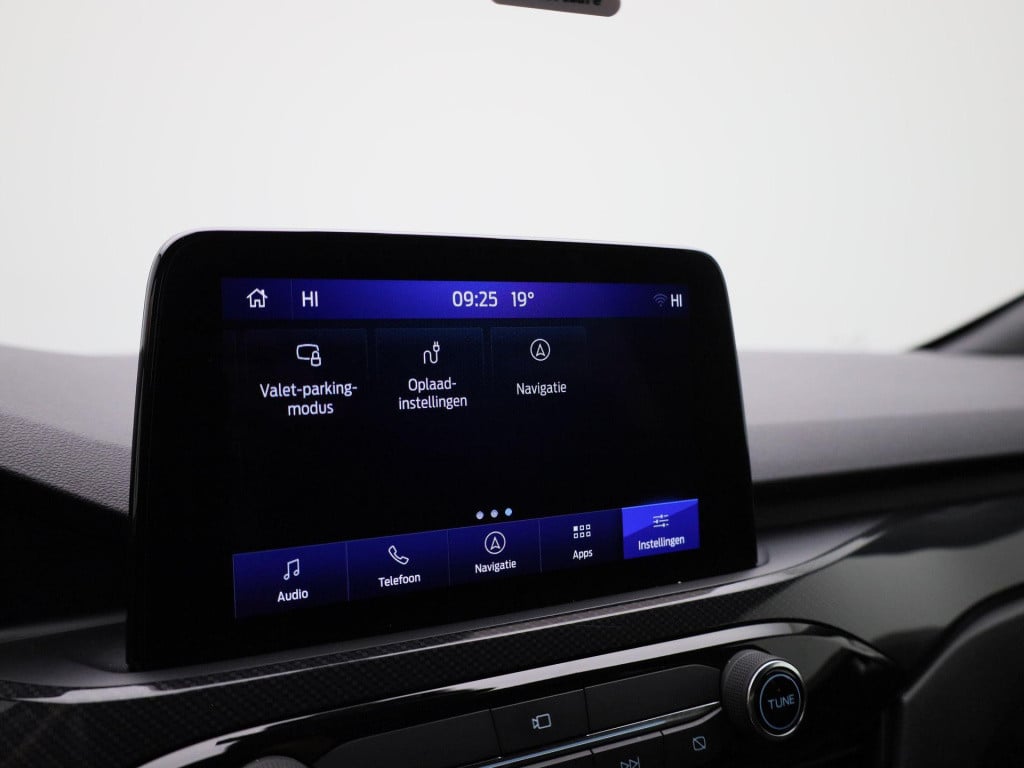 Ford Kuga 2.5 phev st-line x | automaat | lmv | parkeer sensoren | half led